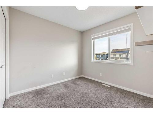 194 Masters Avenue Se, Calgary, AB - Indoor Photo Showing Other Room