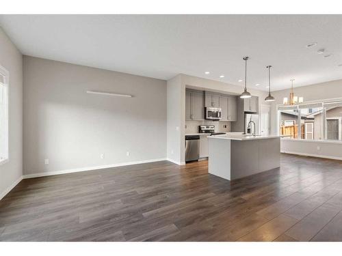 194 Masters Avenue Se, Calgary, AB - Indoor Photo Showing Kitchen With Upgraded Kitchen