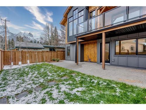 909B 9Th Street, Canmore, AB - Outdoor