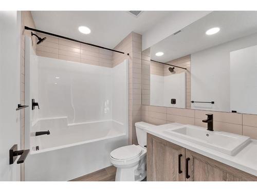 3406-350 Livingston Common Ne, Calgary, AB - Indoor Photo Showing Bathroom