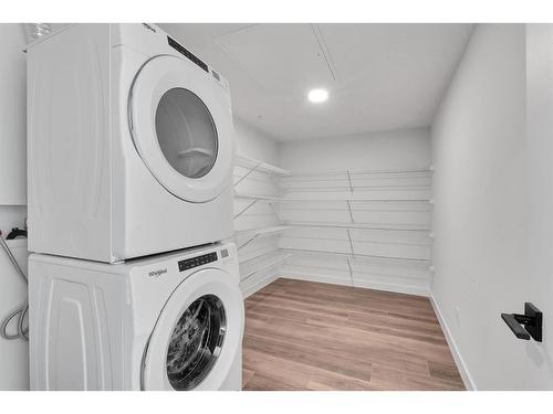 3406-350 Livingston Common Ne, Calgary, AB - Indoor Photo Showing Laundry Room