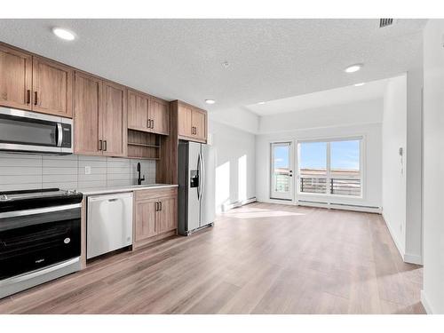 3406-350 Livingston Common Ne, Calgary, AB - Indoor Photo Showing Kitchen