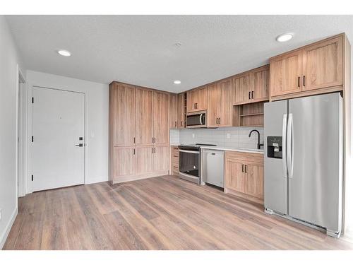 3406-350 Livingston Common Ne, Calgary, AB - Indoor Photo Showing Kitchen