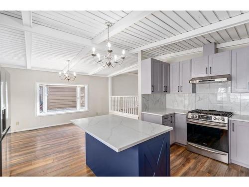 124 4 Avenue Nw, Airdrie, AB - Indoor Photo Showing Kitchen