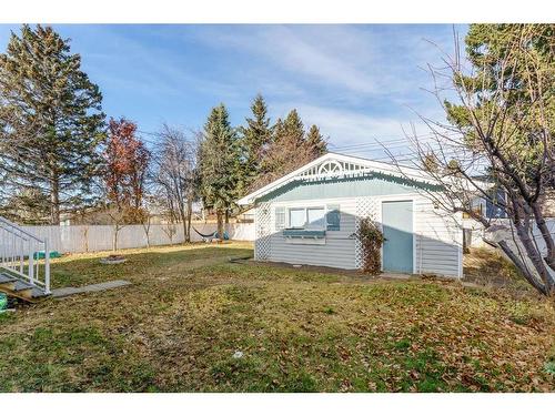 124 4 Avenue Nw, Airdrie, AB - Outdoor