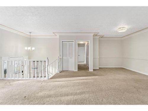 124 4 Avenue Nw, Airdrie, AB - Indoor Photo Showing Other Room