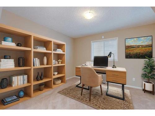 41 Eversyde Close Sw, Calgary, AB - Indoor Photo Showing Office