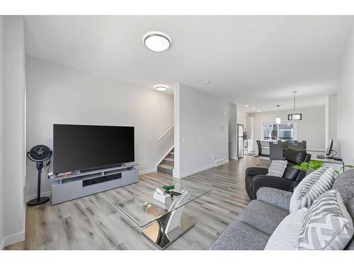 538 Canals Crossing Sw, Airdrie, AB - Indoor Photo Showing Living Room