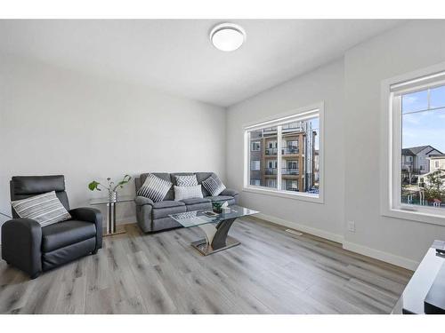 538 Canals Crossing Sw, Airdrie, AB - Indoor Photo Showing Living Room