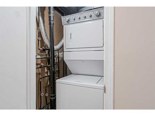 5-1608 16 Avenue Sw, Calgary, AB - Indoor Photo Showing Laundry Room