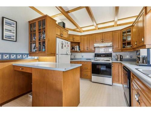 204 Grizzly Street, Banff, AB - Indoor Photo Showing Kitchen