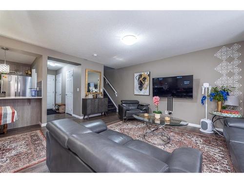 1152 140 Avenue Nw, Calgary, AB - Indoor Photo Showing Living Room