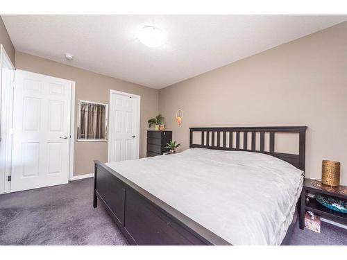 1152 140 Avenue Nw, Calgary, AB - Indoor Photo Showing Bedroom