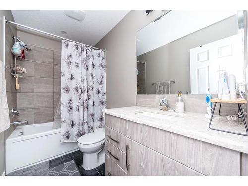 1152 140 Avenue Nw, Calgary, AB - Indoor Photo Showing Bathroom