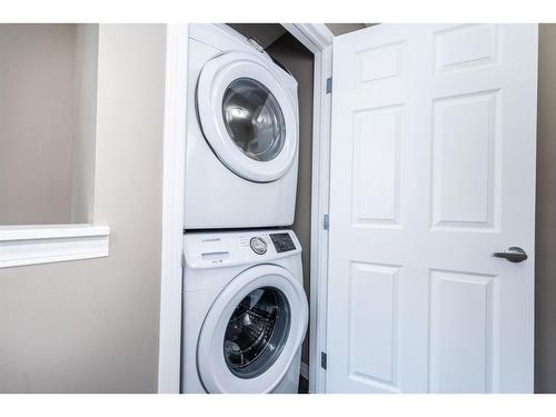 1152 140 Avenue Nw, Calgary, AB - Indoor Photo Showing Laundry Room