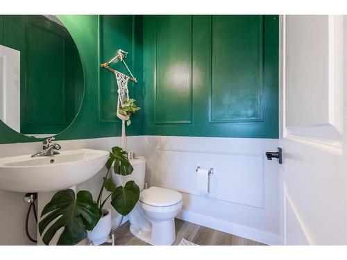 104 Legacy Glen Place Se, Calgary, AB - Indoor Photo Showing Bathroom