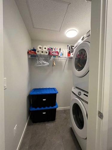 120-80 Carrington Plaza Nw, Calgary, AB - Indoor Photo Showing Laundry Room