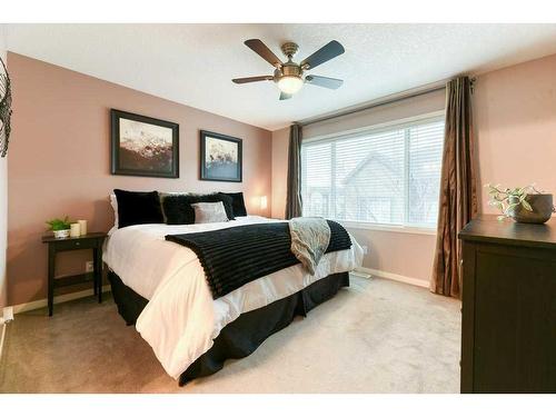 140 Copperpond Villas Se, Calgary, AB - Indoor Photo Showing Bedroom