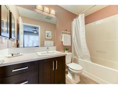 140 Copperpond Villas Se, Calgary, AB - Indoor Photo Showing Bathroom