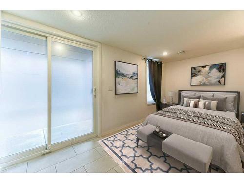 140 Copperpond Villas Se, Calgary, AB - Indoor Photo Showing Bedroom