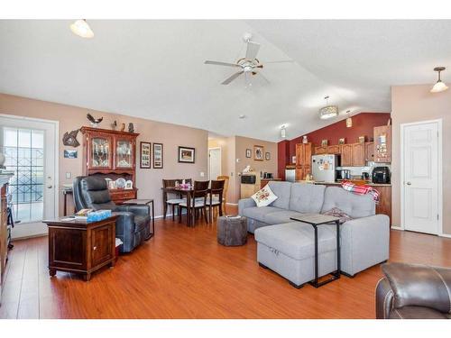 23-12 Woodside Rise Nw, Airdrie, AB - Indoor Photo Showing Living Room