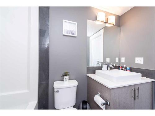 3203-302 Skyview Ranch Drive Ne, Calgary, AB - Indoor Photo Showing Bathroom