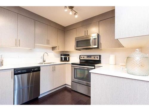 3203-302 Skyview Ranch Drive Ne, Calgary, AB - Indoor Photo Showing Kitchen With Stainless Steel Kitchen