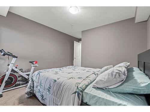 3301-302 Skyview Ranch Drive Ne, Calgary, AB - Indoor Photo Showing Bedroom