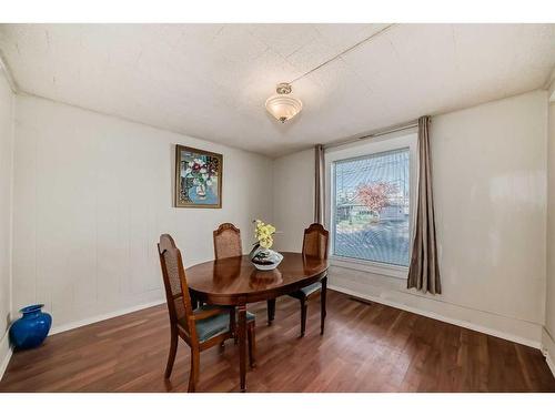 617 1 Avenue Ne, Calgary, AB - Indoor Photo Showing Dining Room