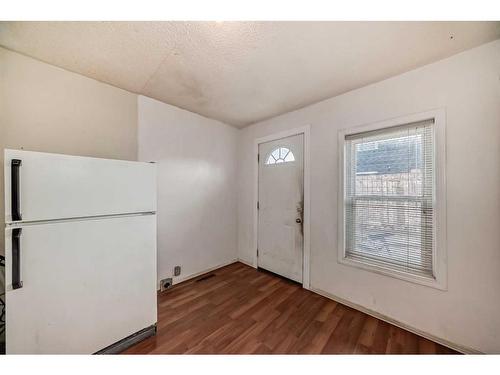 617 1 Avenue Ne, Calgary, AB - Indoor Photo Showing Other Room