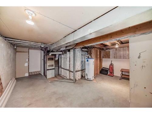 617 1 Avenue Ne, Calgary, AB - Indoor Photo Showing Basement