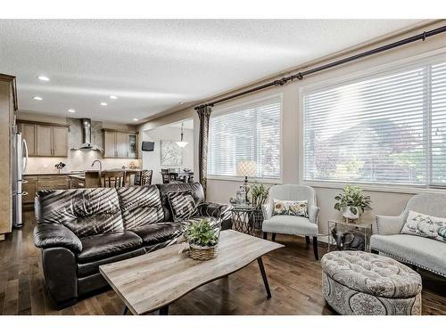 149 Cranridge Terrace Se, Calgary, AB - Indoor Photo Showing Living Room