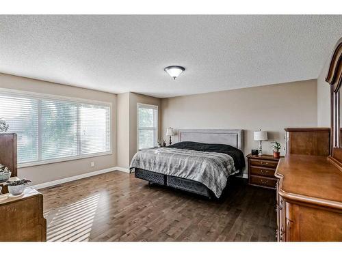 149 Cranridge Terrace Se, Calgary, AB - Indoor Photo Showing Bedroom