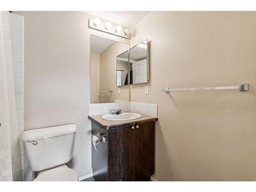 3121-16969 24 Street Sw, Calgary, AB - Indoor Photo Showing Bathroom