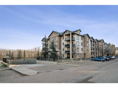 3121-16969 24 Street Sw, Calgary, AB - Outdoor With Facade