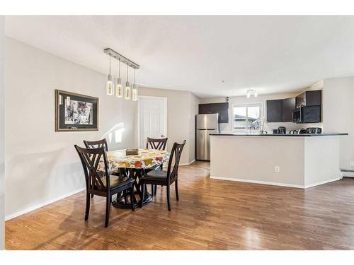 3121-16969 24 Street Sw, Calgary, AB - Indoor Photo Showing Dining Room