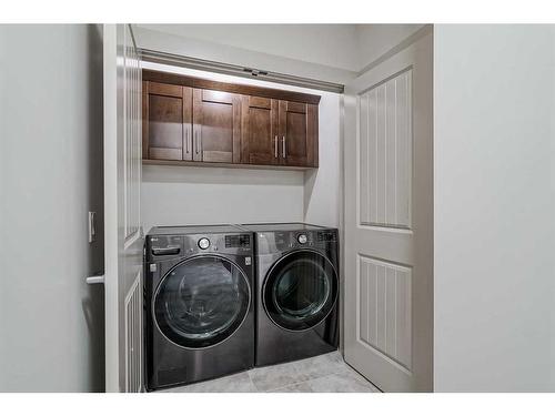 3830 Centre A Street Ne, Calgary, AB - Indoor Photo Showing Laundry Room