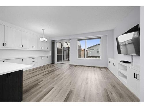 6 Sage Bluff Heights Nw, Calgary, AB - Indoor Photo Showing Living Room