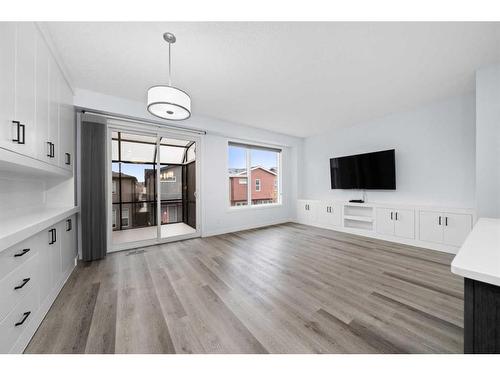 6 Sage Bluff Heights Nw, Calgary, AB - Indoor Photo Showing Living Room