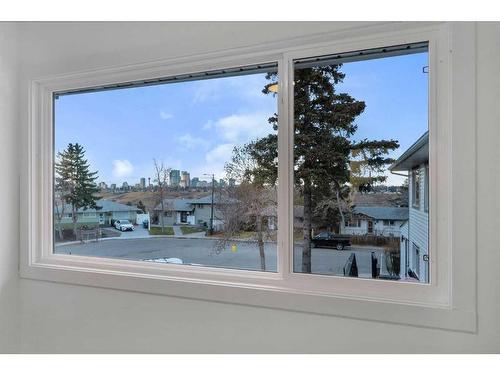 1420 16A Street Ne, Calgary, AB - Indoor Photo Showing Other Room