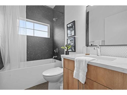 96 Cimarron Springs Circle, Okotoks, AB - Indoor Photo Showing Bathroom