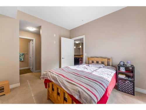 242-60 Royal Oak Plaza Nw, Calgary, AB - Indoor Photo Showing Bedroom