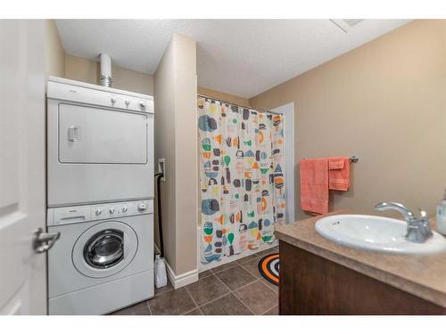 242-60 Royal Oak Plaza Nw, Calgary, AB - Indoor Photo Showing Laundry Room