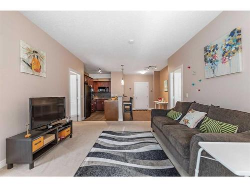 242-60 Royal Oak Plaza Nw, Calgary, AB - Indoor Photo Showing Living Room