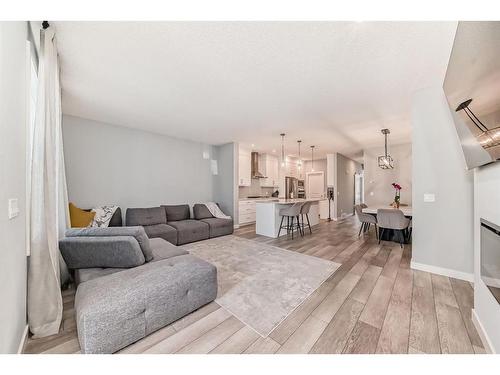 161 Seton Villas Se, Calgary, AB - Indoor Photo Showing Living Room