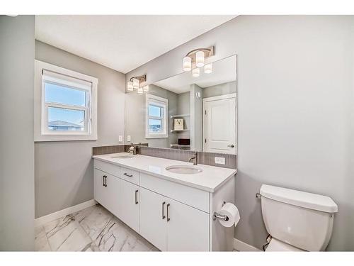 161 Seton Villas Se, Calgary, AB - Indoor Photo Showing Bathroom