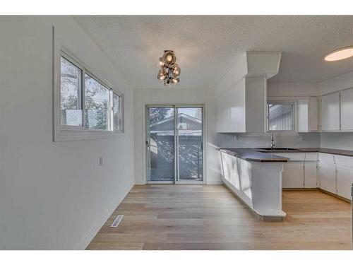 5406 Valentine Crescent Se, Calgary, AB - Indoor Photo Showing Kitchen