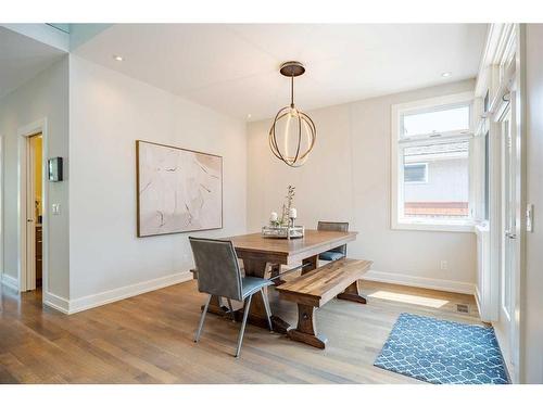 5819 21 Street Sw, Calgary, AB - Indoor Photo Showing Dining Room