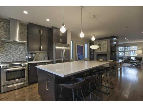 2029 31 Street Sw, Calgary, AB - Indoor Photo Showing Kitchen With Stainless Steel Kitchen With Upgraded Kitchen