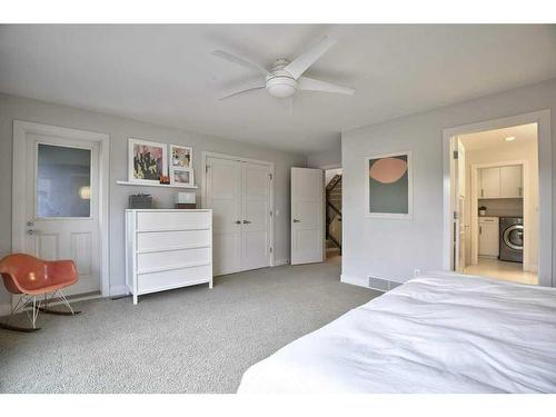 2029 31 Street Sw, Calgary, AB - Indoor Photo Showing Bedroom